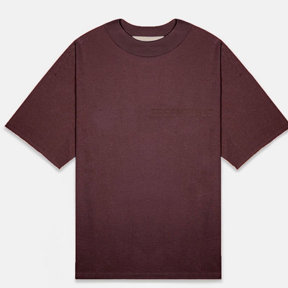 Essentials Fear Of God Women's Plum T-Shirt
NWT, original packaging 
Size Small
